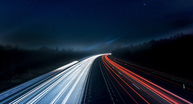 Kami membuat aplikasi yang membutuhkan performa tinggi dan scaleable, dengan golang, python dan C/C++